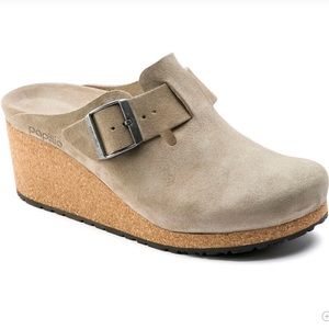 NIB Birkenstock Papillio wedge mules in taupe